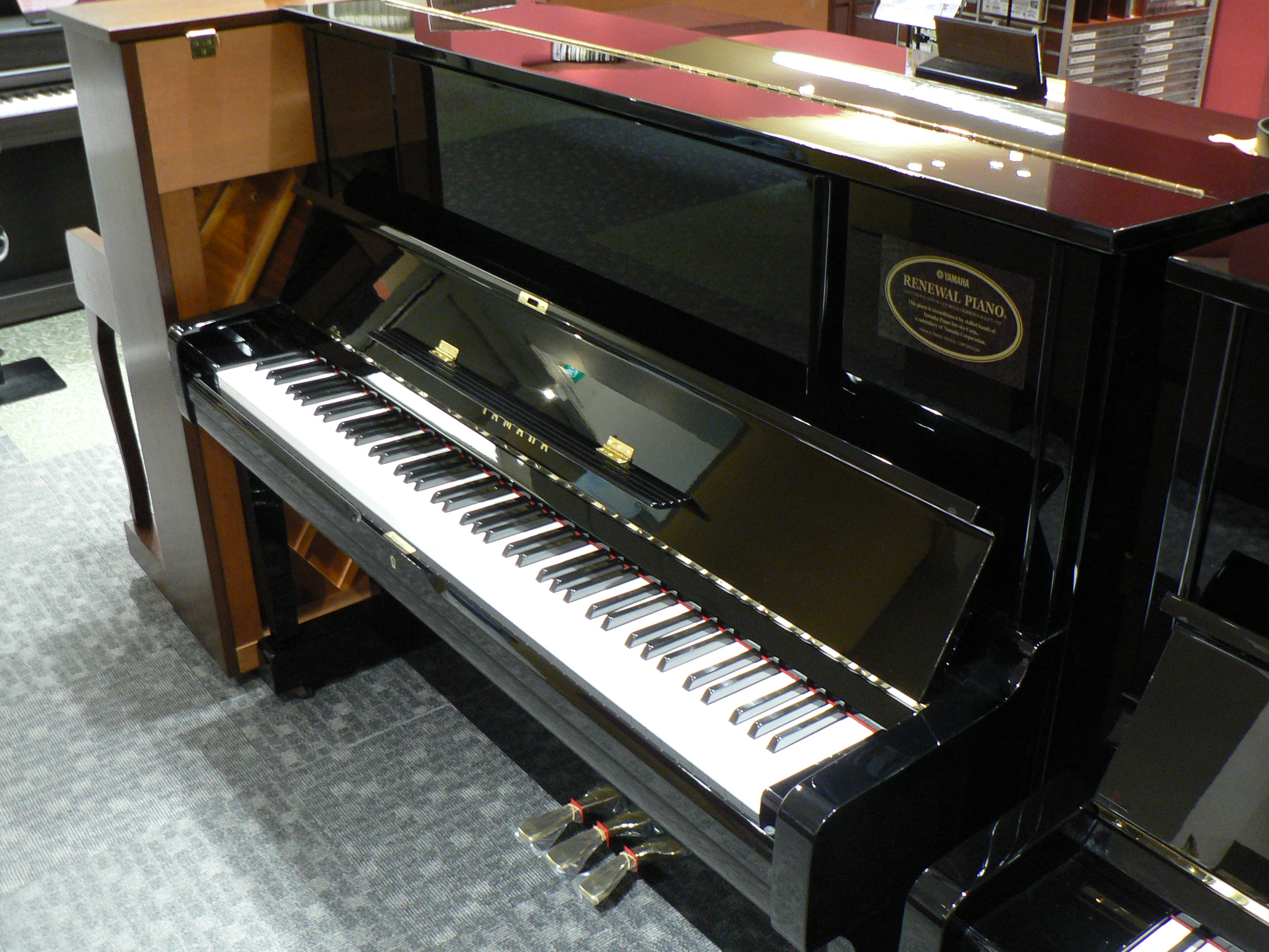 UX1 ¥368,000(税別)